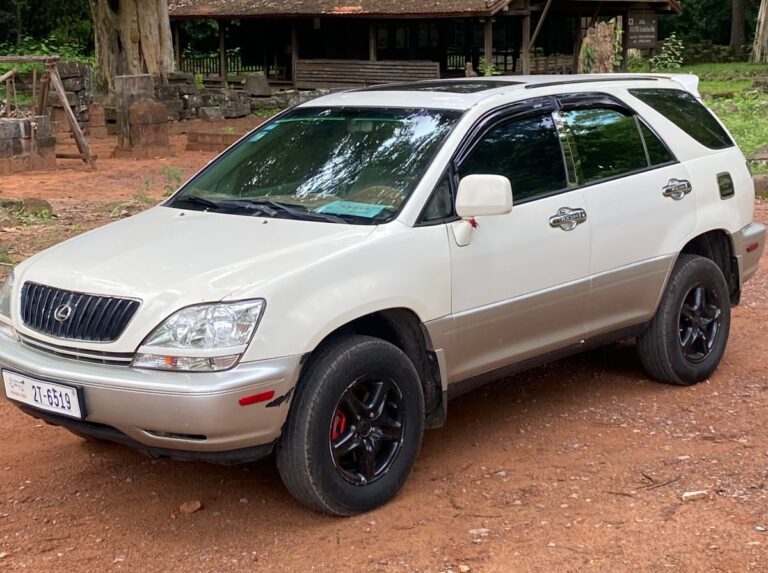 Lexus RX 300 at Angkor, Siem Reap,, Cambodia