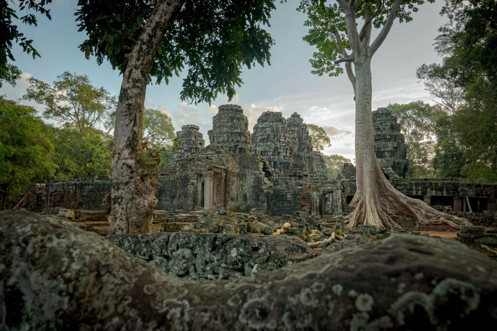 Beantey Kdei Temple, western entrance at sunrise